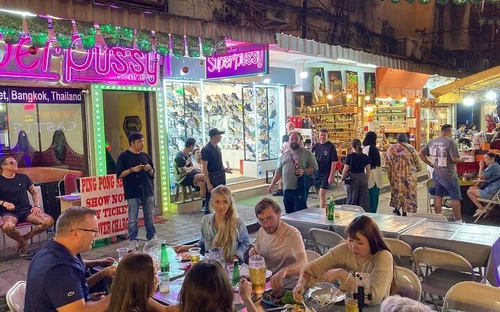 Bangkok Night Tuk Tuk Food and Drink Tour with Night Market and Hidden Bar Visit Image 8