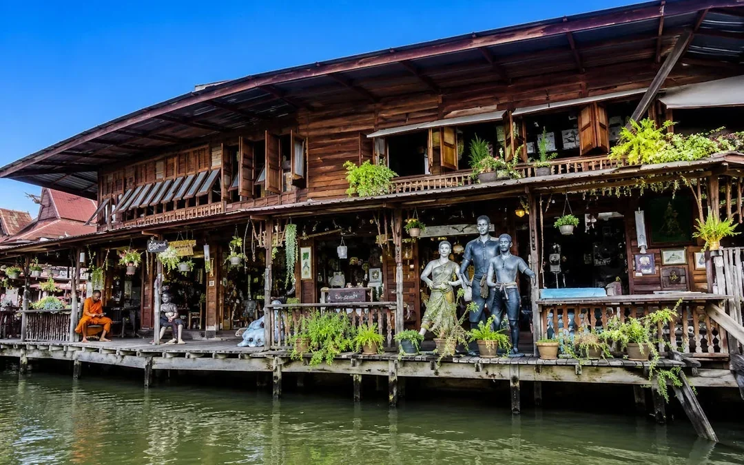 Bangkok: Private Golden Buddha, Temples & Canal Communities Image 8