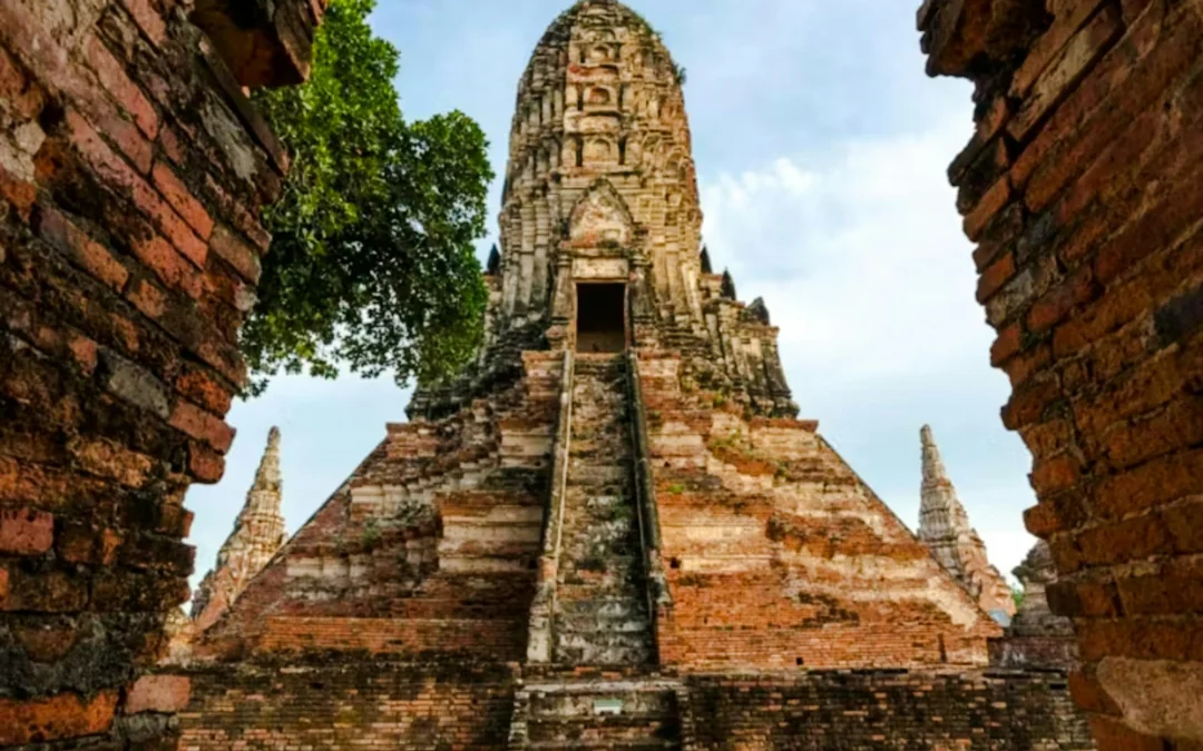 Bangkok Private Van Charter With Driver to Ayutthaya Historical Park and Floating Market Image 4