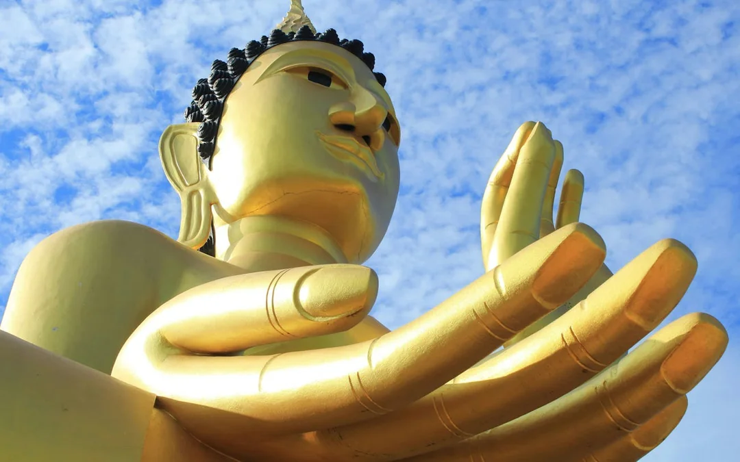 Bangkok's Old Town and Temples: Self-Guided City Exploration Game Image 5