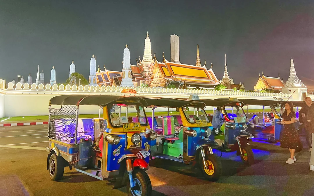 Bangkok Small-Group Night Tuk-Tuk Tour with Chinatown Meal and Hotel Transfers Image 2