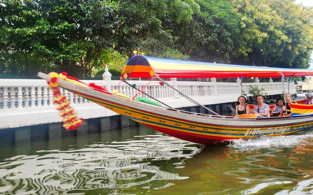 Bangkok Small-Group Royal Temples Tour with Tuk-Tuk Ride, Entry Fees Not Included Image 6