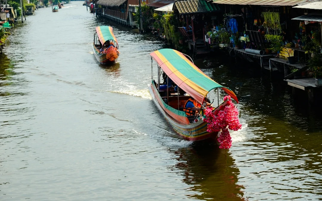 Bangkok Small-Group Royal Temples Tour with Tuk-Tuk Ride, Entry Fees Not Included Image 7