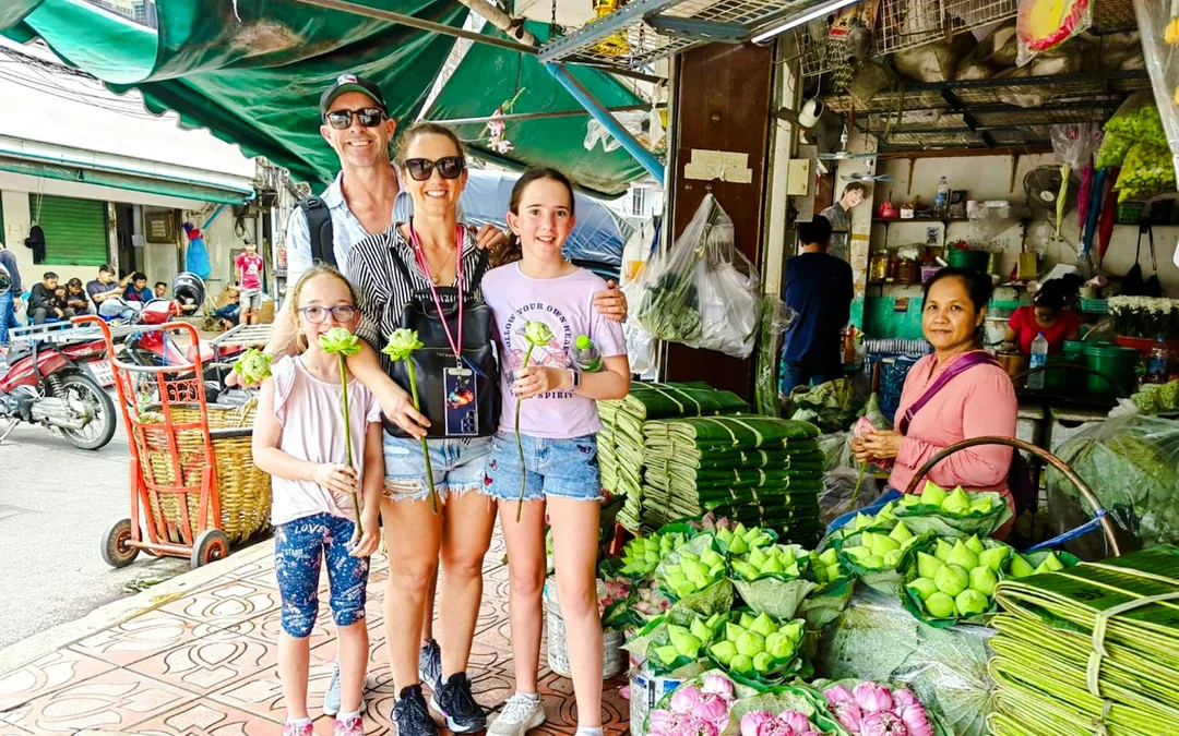 Bangkok Small-Group Tuk-Tuk Guided Tour with Lotus Flower Folding Image 4