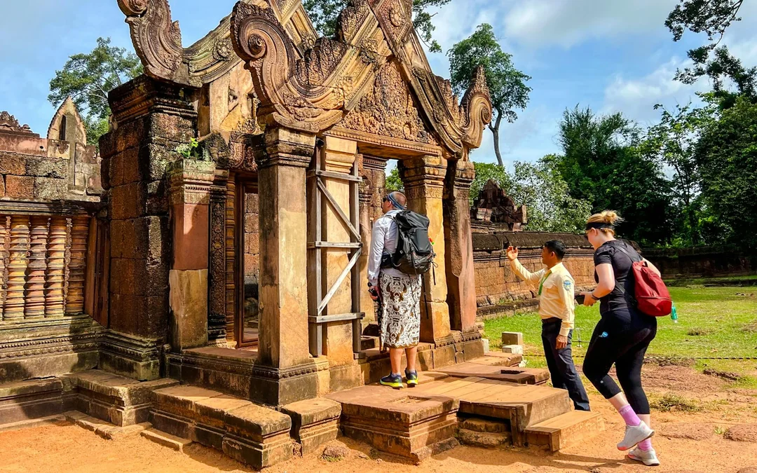 Banteay Srei Tour with Beng Mealea, Kulen Mountain Waterfall with Picnic Lunch Image 5