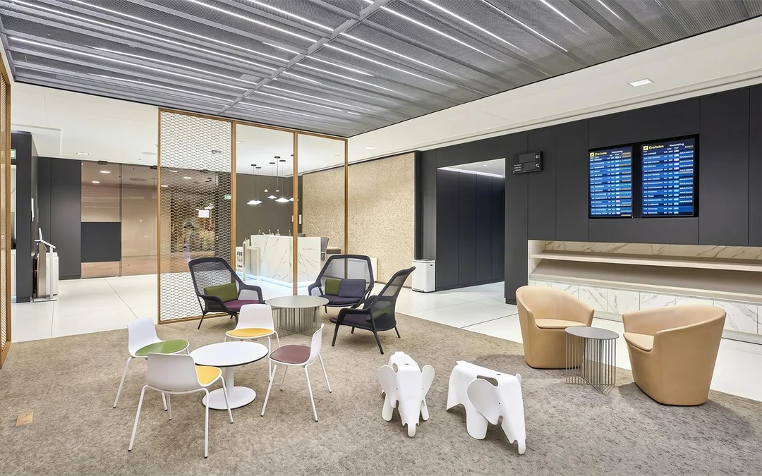 Barcelona El Prat Airport: Sala VIP Canudas Lounge at Terminal 2 Image 2
