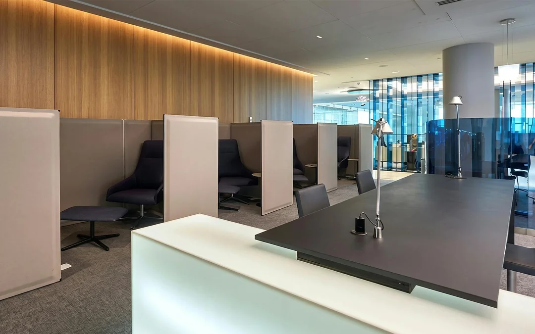 Barcelona El Prat Airport: Sala VIP Joan Miro Lounge at Terminal 1 Image 4