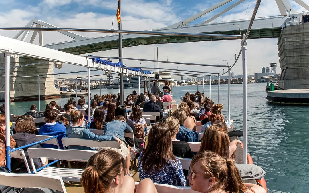 Barcelona Las Golondrinas Sightseeing Cruise Image 5