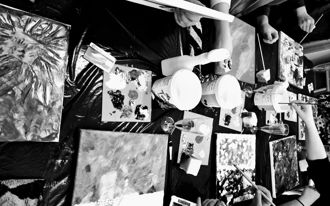 Barcelona Sip and Paint Night with Art Materials and First Drink Included Image 2