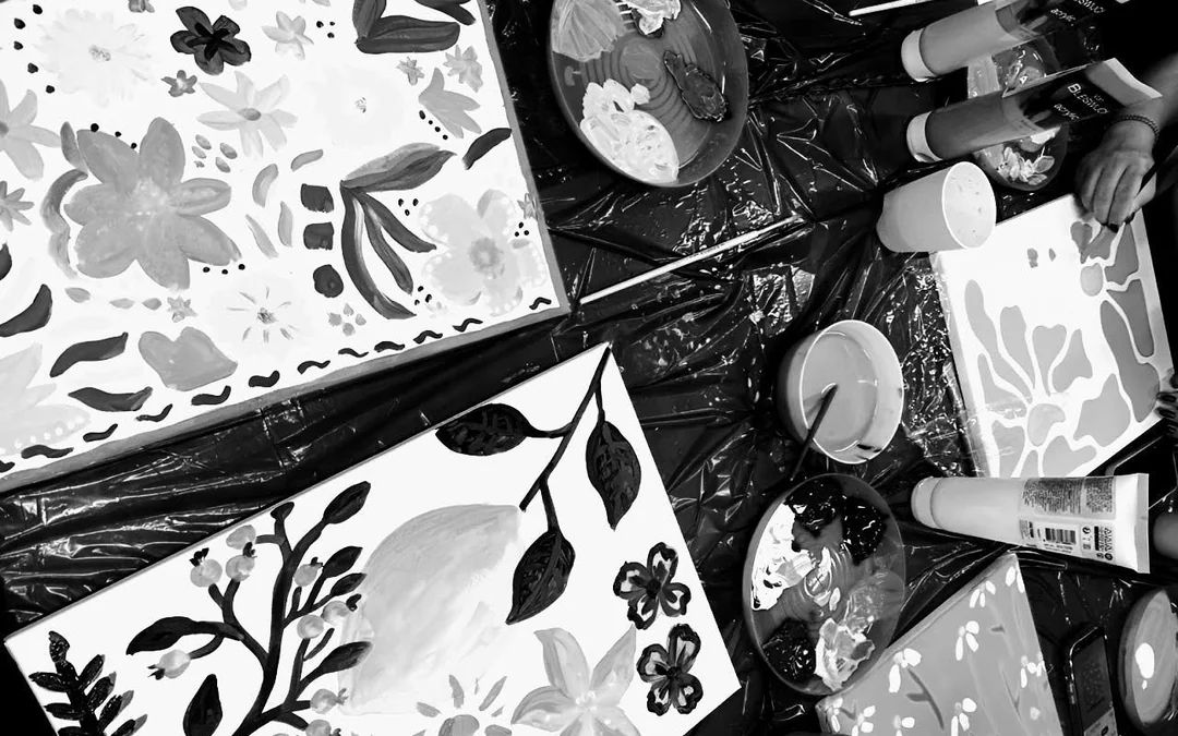 Barcelona Sip and Paint Night with Art Materials and First Drink Included Image 3