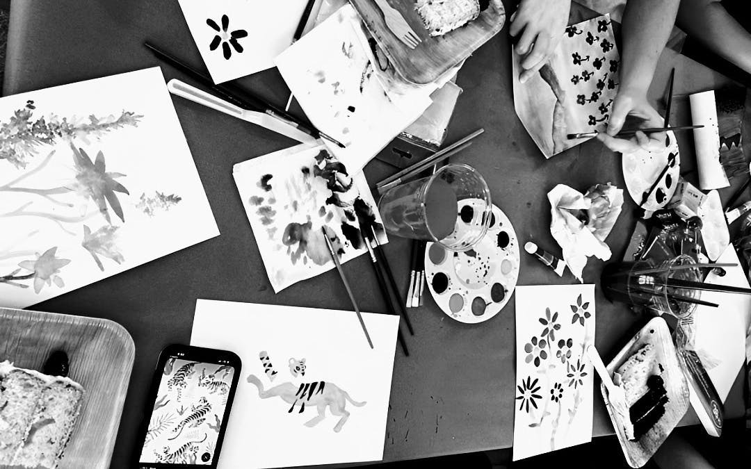 Barcelona Sip and Paint Night with Art Materials and First Drink Included Image 6