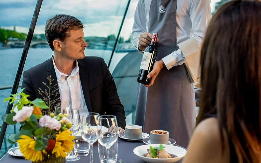 Bateaux Parisiens Seine River Early Evening Dinner Cruise with Gourmet Menu Image 3