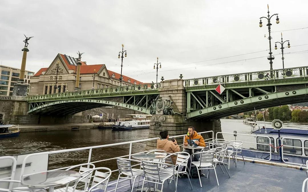 Best of Prague: City Tour by Boat, Bus and on Foot Image 4