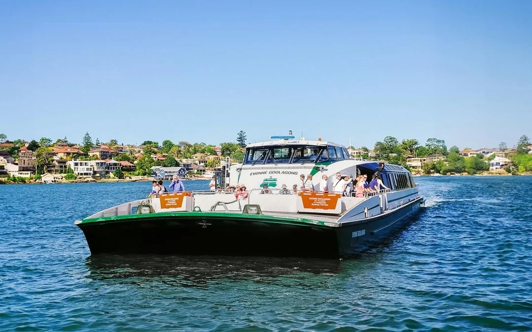 Blue Mountains Beat-the-Crowd Tour: Scenic World, Sydney Zoo & Harbour Ferry Return Image 5