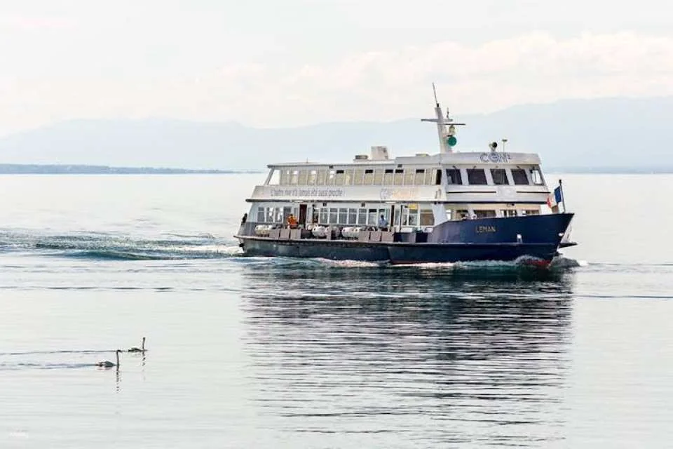 Boat roundtrip between Lausanne and Evian