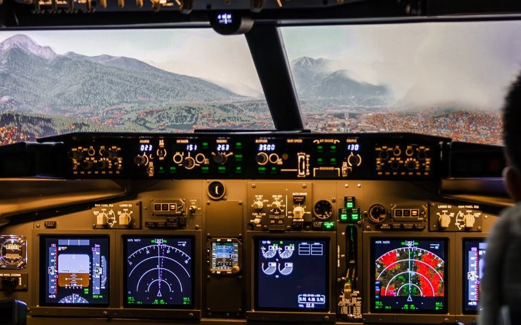 Boeing 737 Flight Experience at Singapore Flyer Image 1