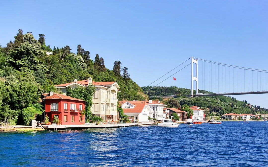 Bosphorus Cruise with Breakfast at Le Vapeur Magique Image 5