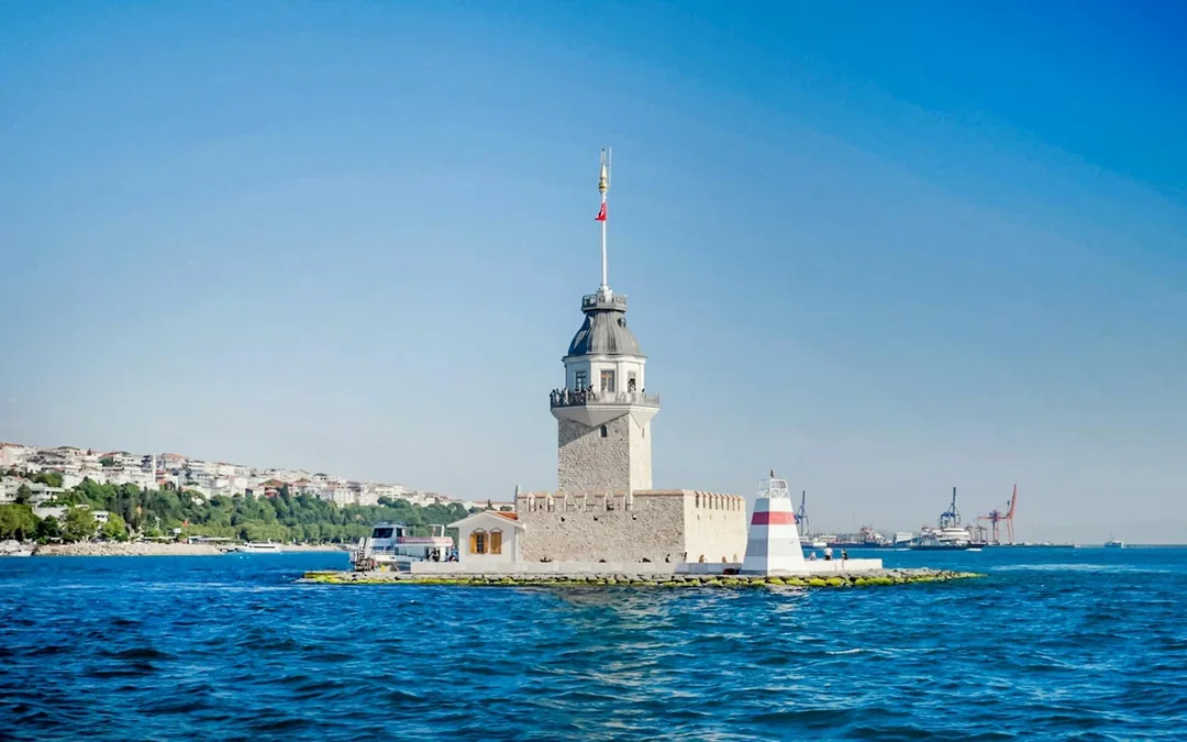 Bosphorus Golden Horn Cruise Image 3
