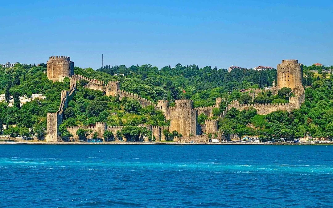 Bosphorus Golden Horn Cruise Image 5