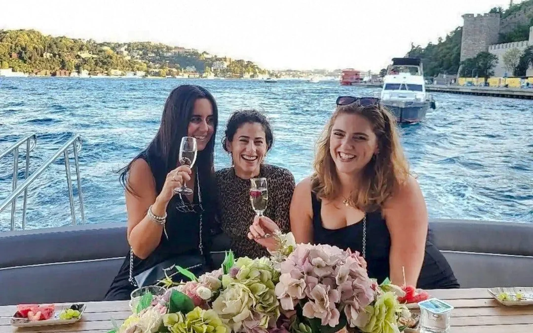 Bosphorus Private Cruise on Luxury Yacht Image 3