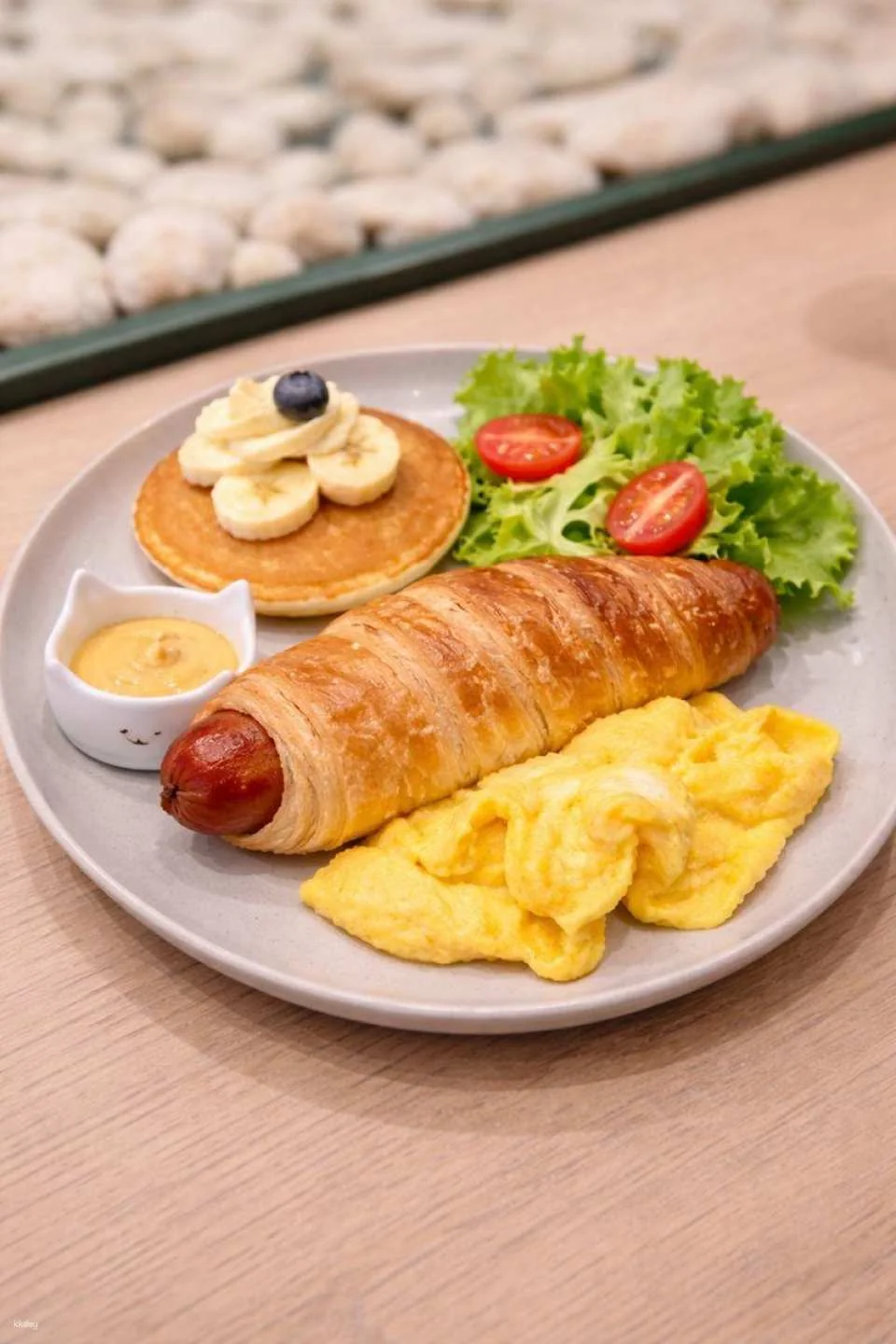 Breakfast with Cats in Bangkok Asok | Morning Cat Cafe Experience (08:00-12:00 noon)