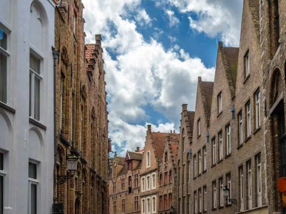 Bruges surprise walk with a Local