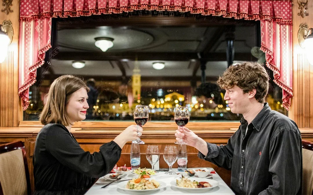 Budapest Danube River Dinner Cruise with Drinks & Live Music Image 4