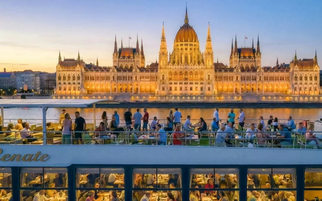 Budapest Danube River Dinner Cruise with Folklore Show Image 1