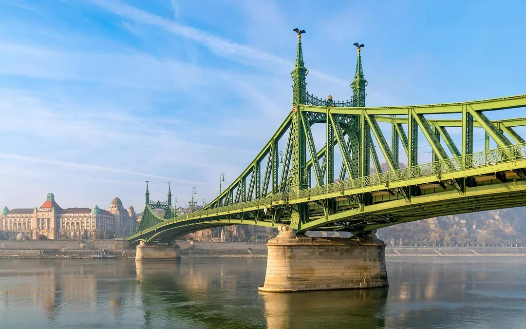 Budapest Danube River Margaret Island Loop with Drinks  Image 2