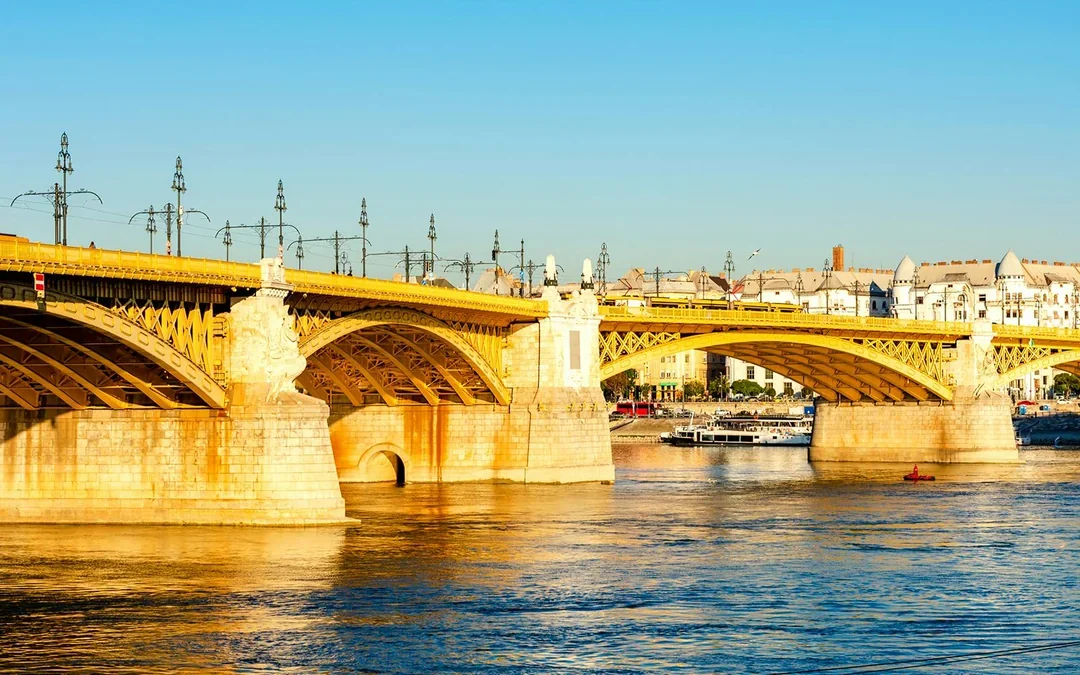 Budapest Danube River Margaret Island Loop with Drinks  Image 6