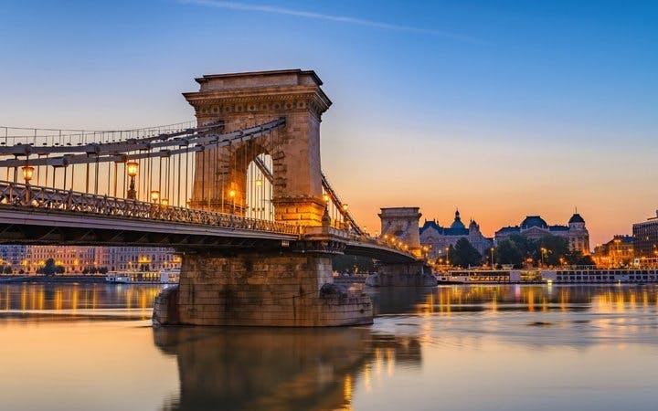 Budapest Self-Guided Walking Tour on Mobile App Image 2