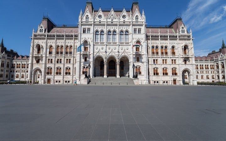 Budapest Self-Guided Walking Tour on Mobile App Image 4
