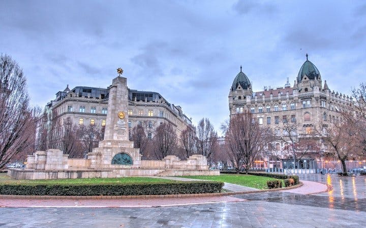 Budapest Self-Guided Walking Tour on Mobile App Image 6