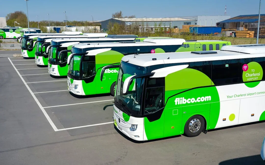 Bus Transfer: Flibco Transfers Between London Stansted Airport & London City Image 2