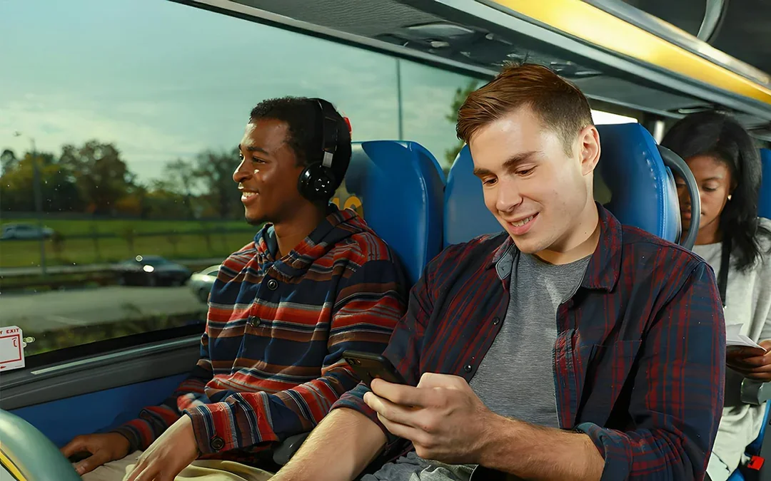 Bus Transfer: Niagara Falls to/from Toronto by MegaBus Image 2