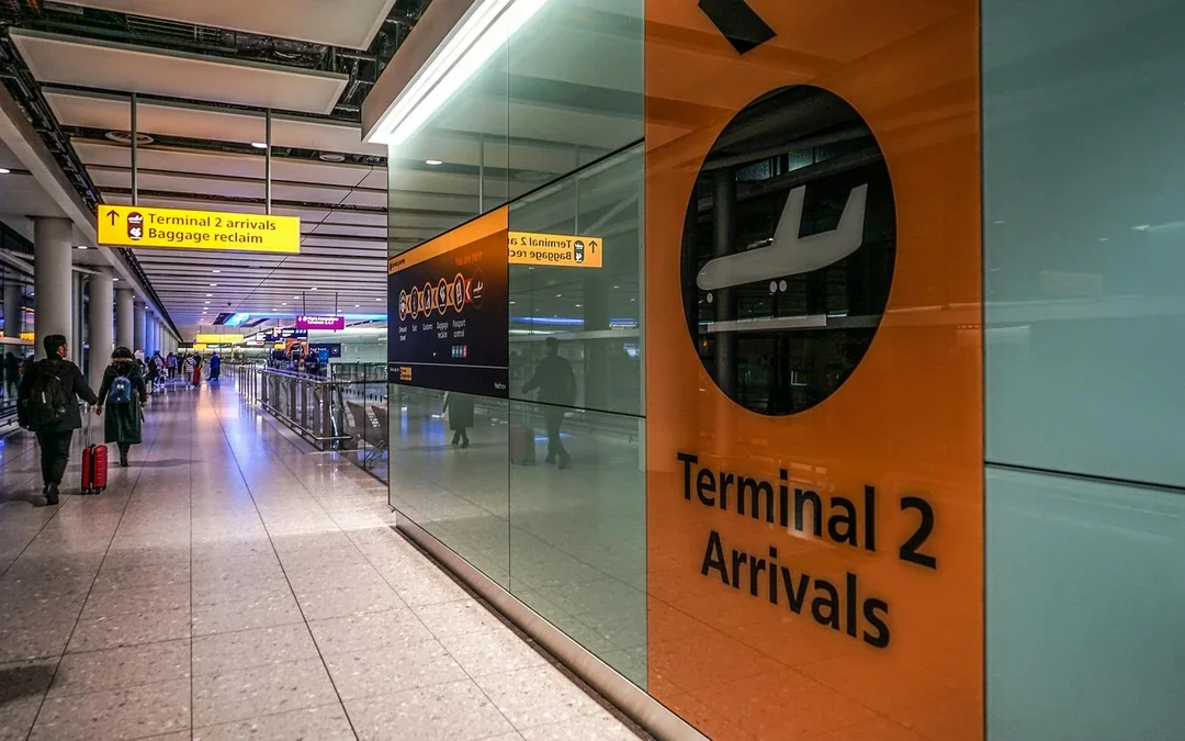 Bus Transfers: London Heathrow Airport to/from Oxford by The Airline Image 3