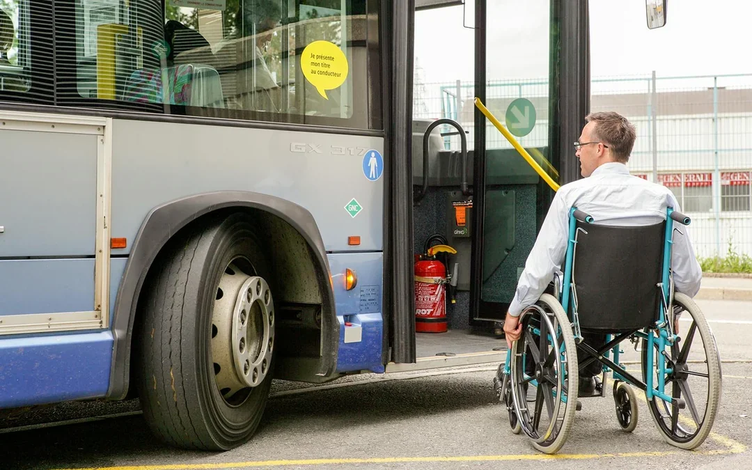Bus Transfers: London Heathrow Airport to/from Oxford by The Airline Image 5