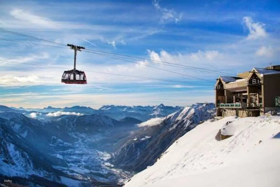 Bus trip to Chamonix Mont Blanc with cable car ride from Geneva