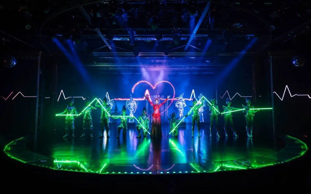 Calypso Cabaret Show Tickets with Dinner and Cultural Performance Image 3