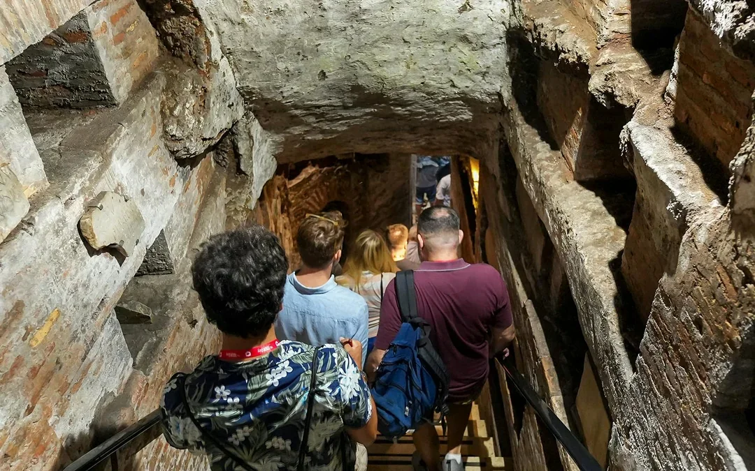 Capuchin Crypt & Roman Catacombs Guided Tour & Transfers Image 3