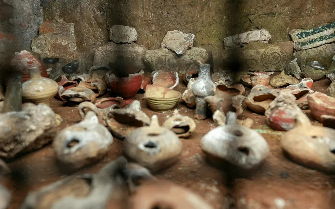 Capuchin Crypt, Christian Catacombs & San Martino ai Monti Tour with Transfers Image 4