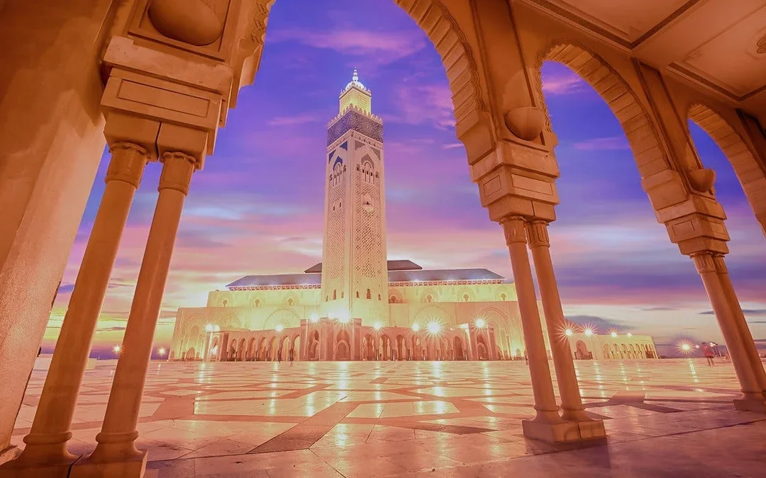 Casablanca City & Hassan II Mosque Night Tour with Traditional Moroccan Dinner Image 1
