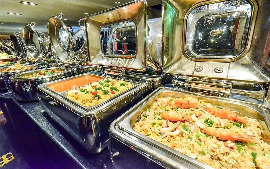 Chao Phraya Princess Cruise with Buffet Dinner & Live Music Image 8