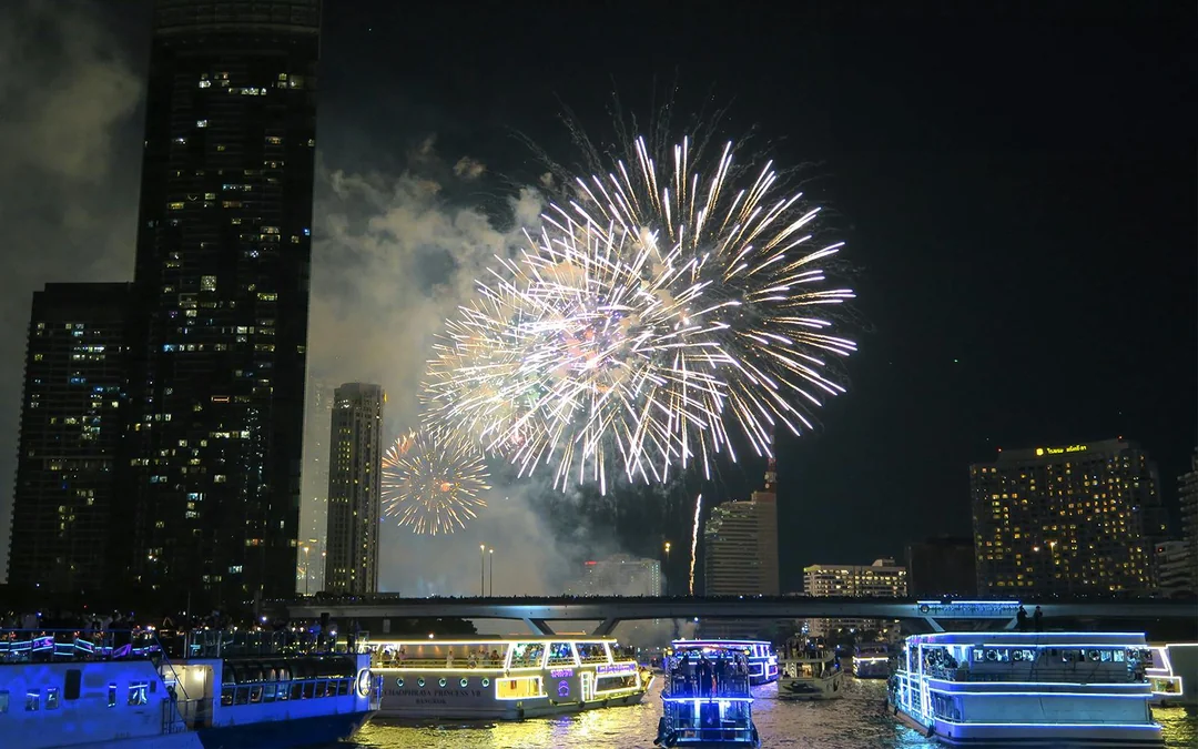 Chao Phraya Princess Cruise with Indian Dinner & Live Music Image 6