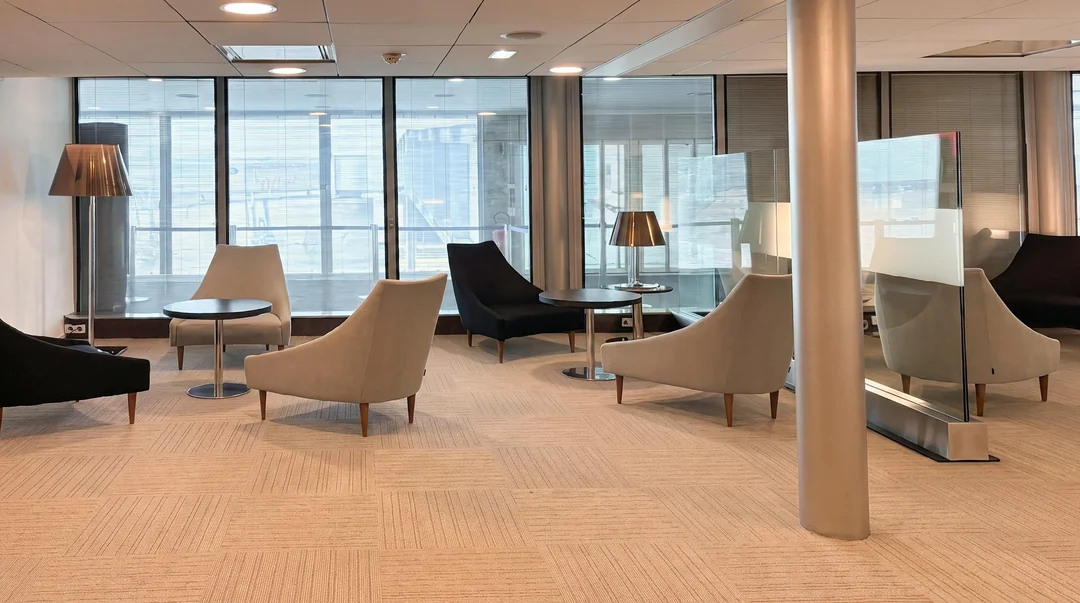 Charles de Gaulle Airport: Salon Paris Lounge at Terminal 2C Image 1