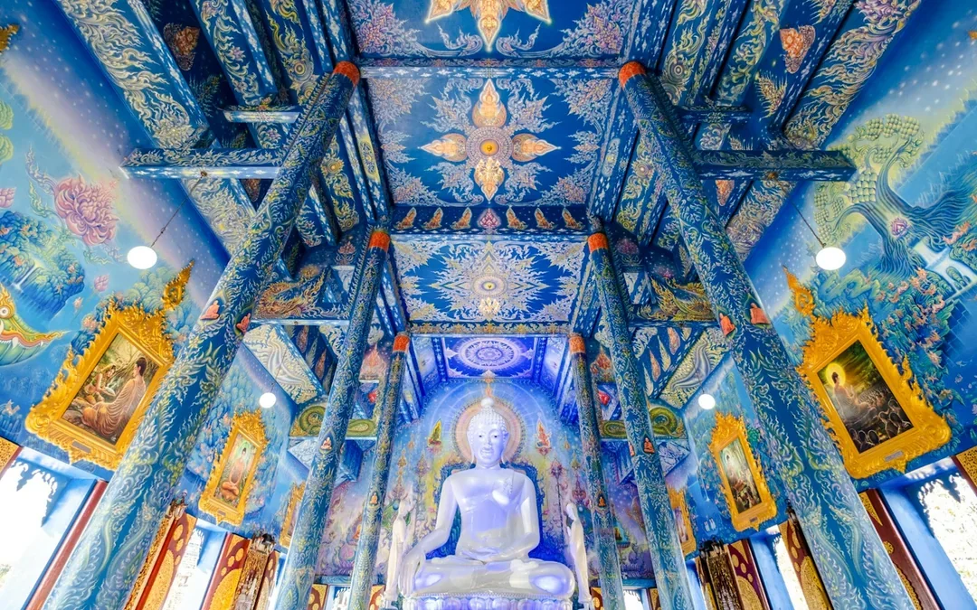 Chiang Rai Day Tour: White Temple, Blue Temple, Red Temple , Long Neck Village and Lalitta Café from Chiang Mai Image 2