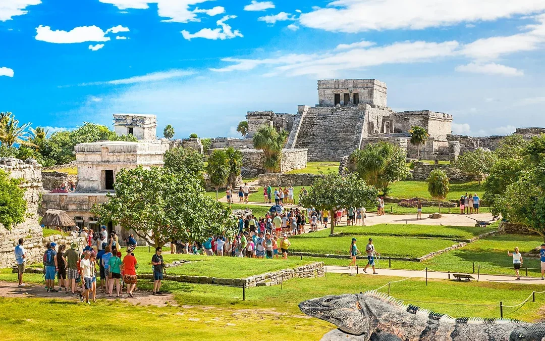 Chichén Itzá, Cenote and Archaeological Sites Tour with Lunch Image 4