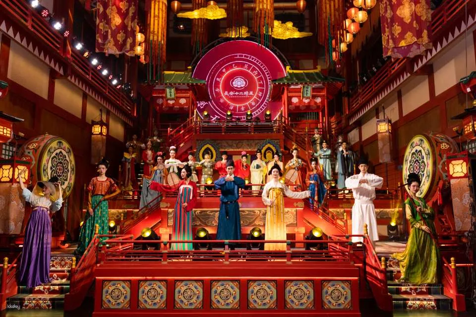 China | Xi'an Chang'an Twelve Hours Theme Street (Optional activities include: Grand Tang Dynasty Banquet Experience, Ancient Style Restaurant, Song and Dance Performance, Tang Culture Experience, and Complimentary Hanfu Costume Dressing Experience)