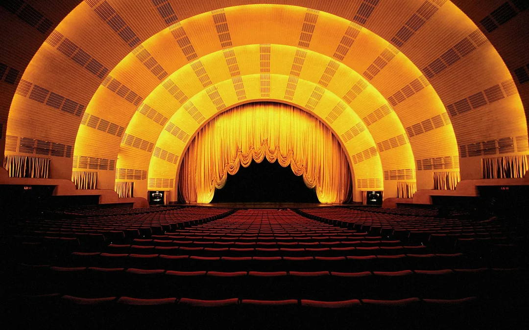 Christmas Spectacular Starring the Radio City Rockettes® Image 4