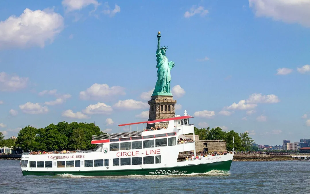Circle Line: 90-min NYC Landmarks Cruise Image 5